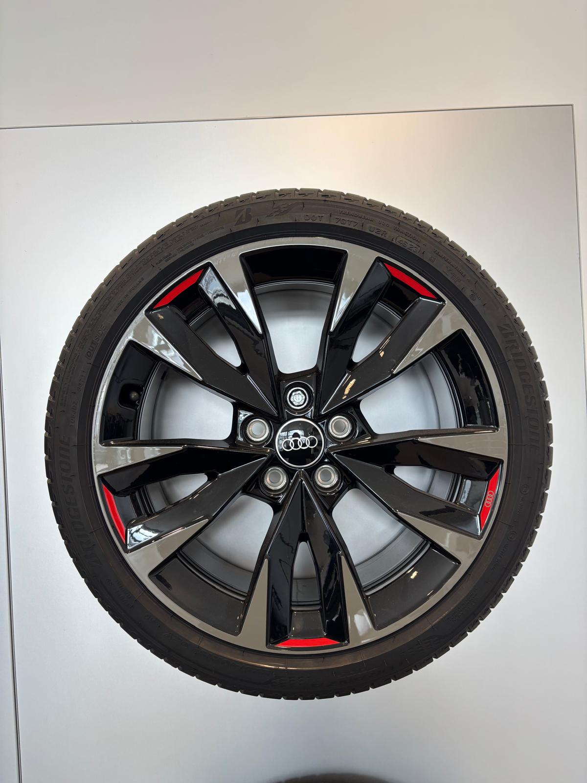 Audi Original Komplettrad – 18 Zoll Acumen 5-V-Speichen-Design 