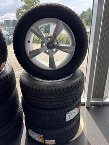Audi Original Winterkomplettradsatz – 16 Zoll
