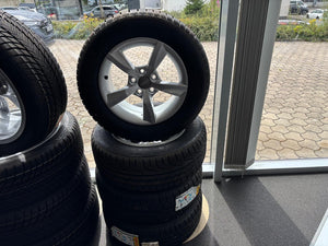 Audi Original Winterkomplettradsatz – 16 Zoll