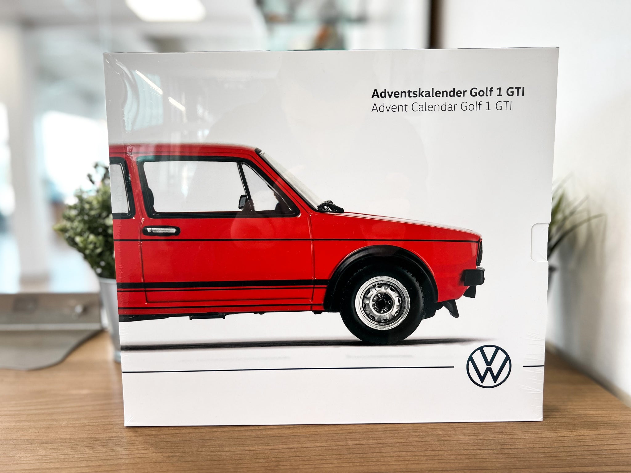 Original VW Adventskalender, Golf 1 GTI, Maßstab 1:43, Farbe rot / 1H2087710
